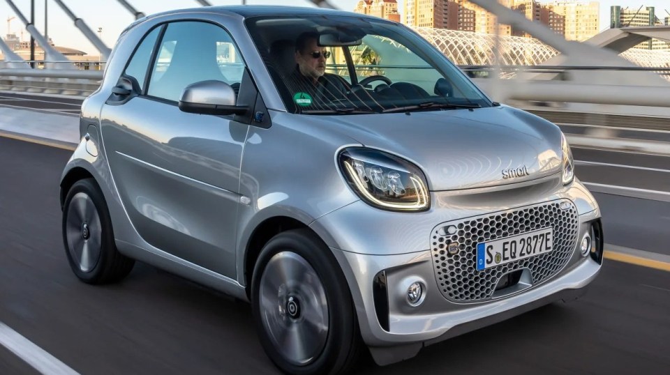 Electric cars are often dismissed for being too expensive, so we've put together a list of the ten cheapest electric cars money can buy</p>
<p>The cheapest electric cars are now within the grasp of most new car buyers, with plenty of options sitting below the £30k threshold. The arrival of the quirky Citroen Ami in mid-2022 shook up the market once again, with its starting price of less than £8k.<br />
//www.autoexpress.co.uk/best-cars/99735/the-cheapest-electric-cars-on-sale