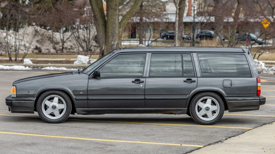 Paul Newman modified the Volvo 740 Turbo with a Buick Grand National 3.8-litre turbo V6 engine