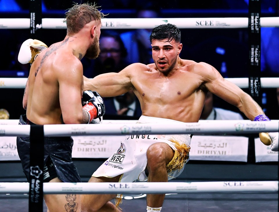 Jake Paul knocked down Tommy Fury  but lost their grudge match via split decision