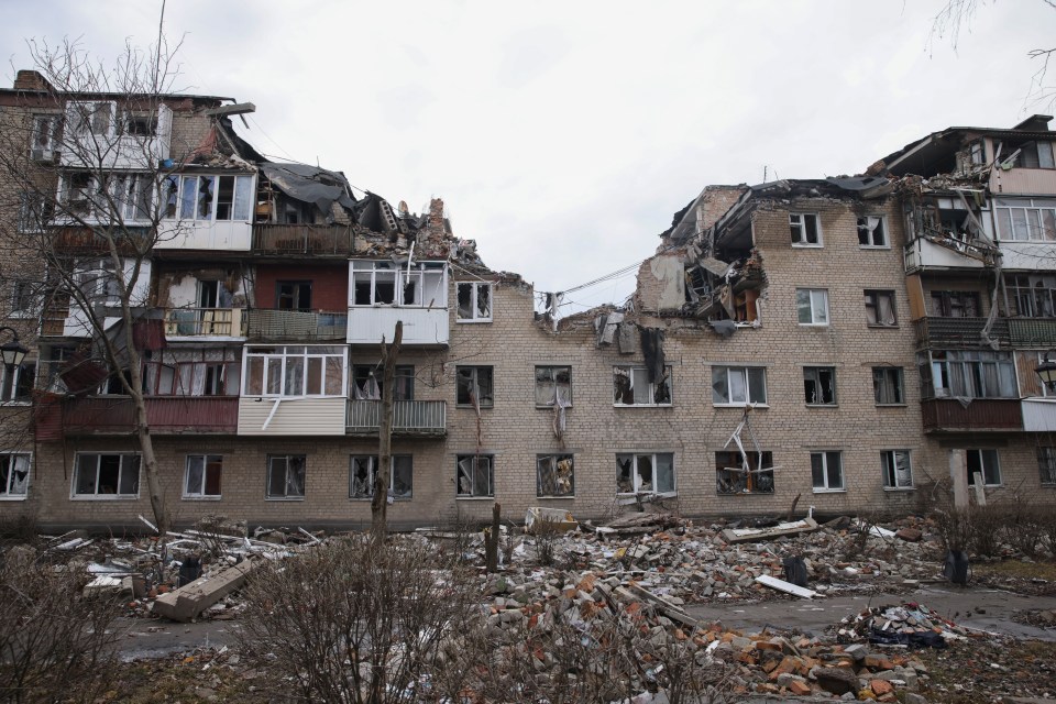 Bakhmut is in ruins but 5,000 Ukrainians still remain in the town