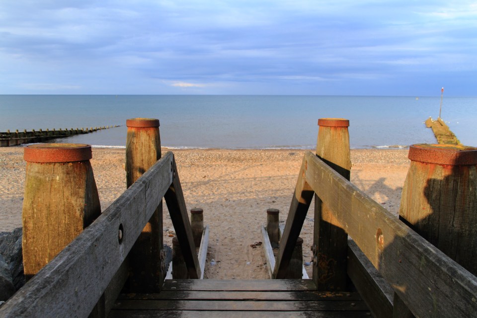 The beach in Hornsea has a 'charming promenade' according to the Beach Guide