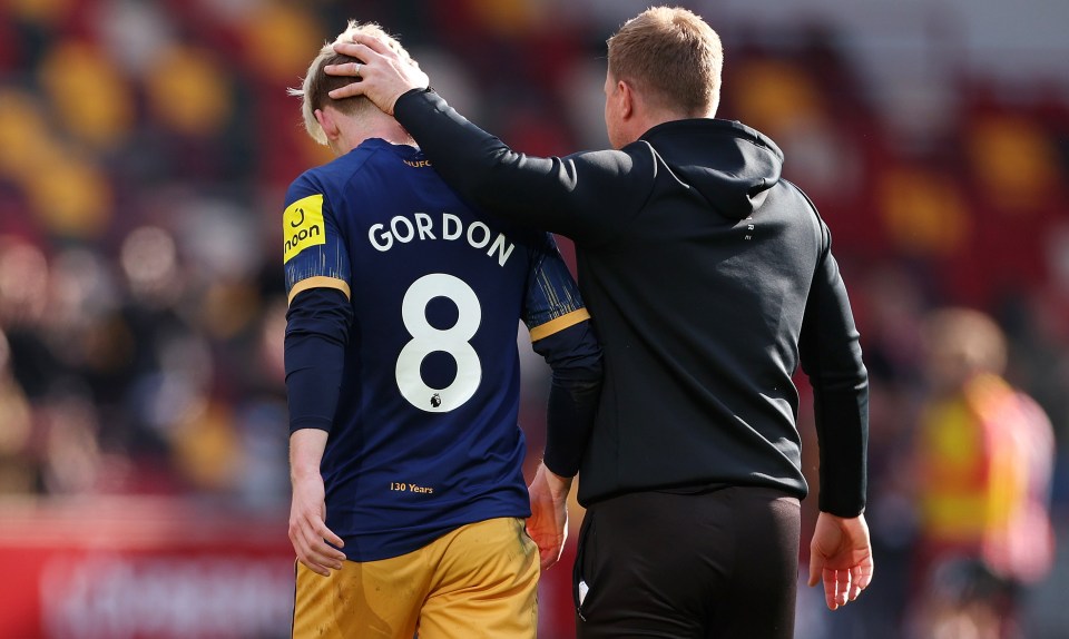 Gordon and Howe have resolved their dispute ahead of the trip to Aston Villa