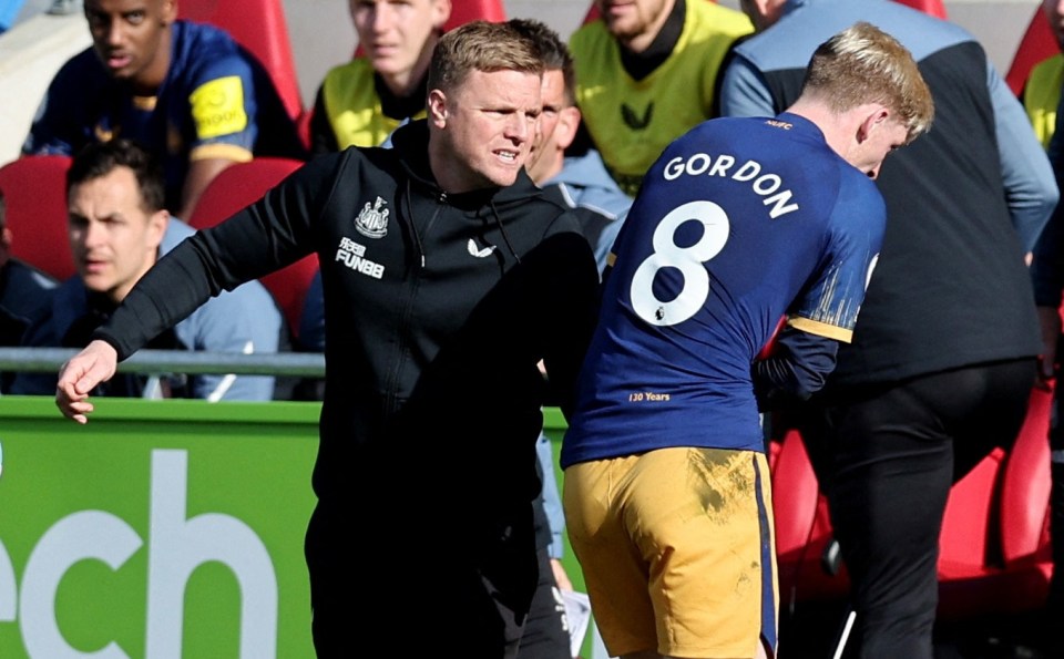 Gordon has now apologised to manager Howe