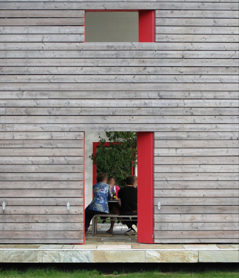 When the shell is removed a courtyard is revealed