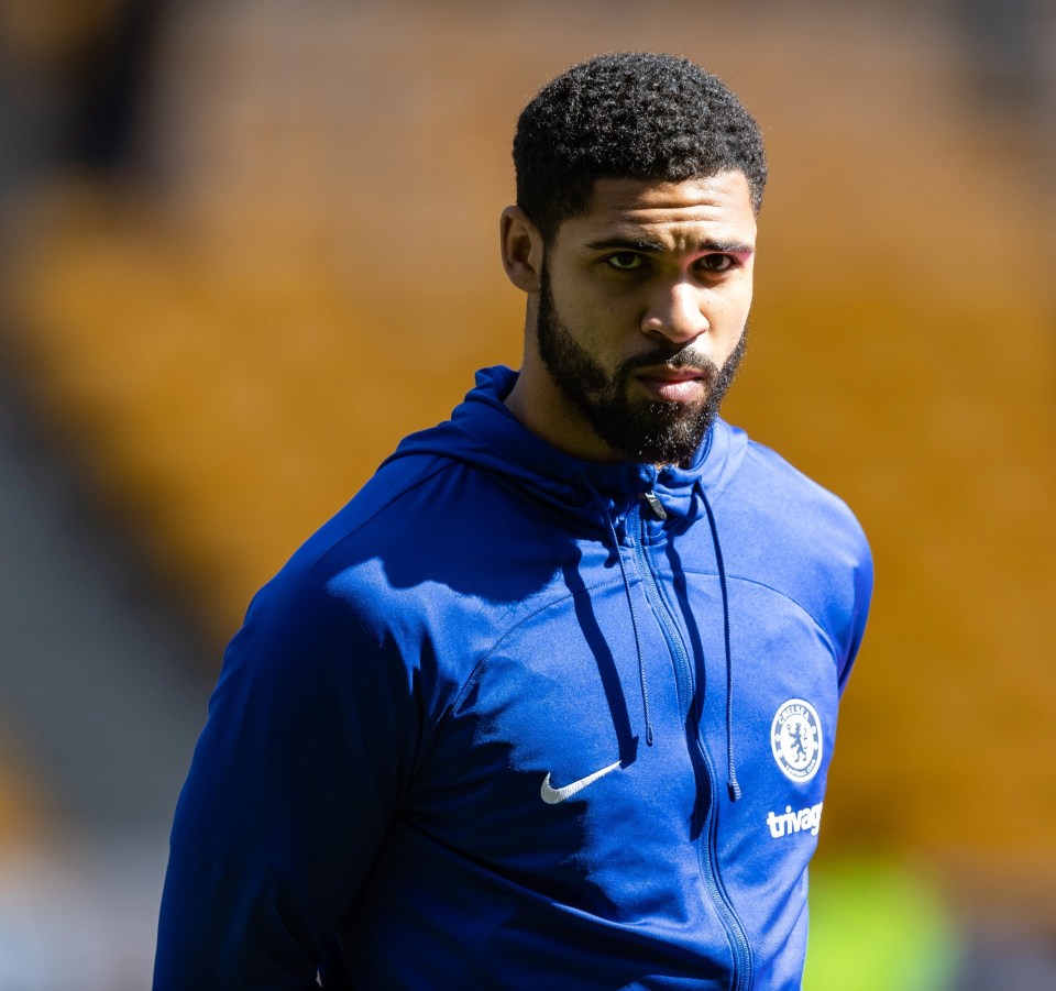 Ruben Loftus-Cheek is one of a group of players out of contract in 2024