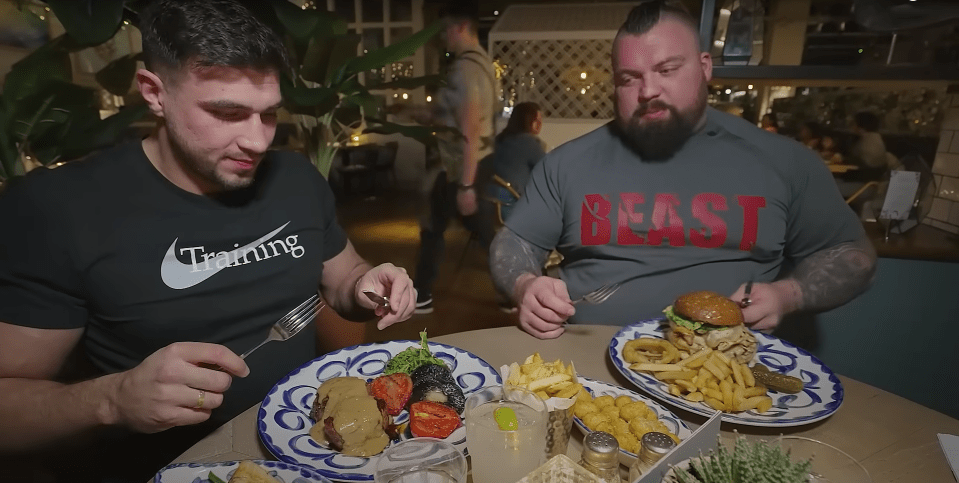 Tommy Fury eating two steaks for dinner