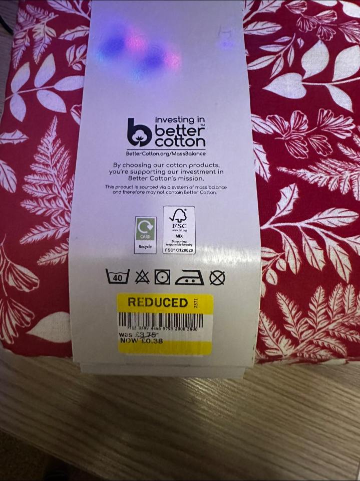 An eagle-eyed shopper spotted a duvet set in her local Tesco for just 38p