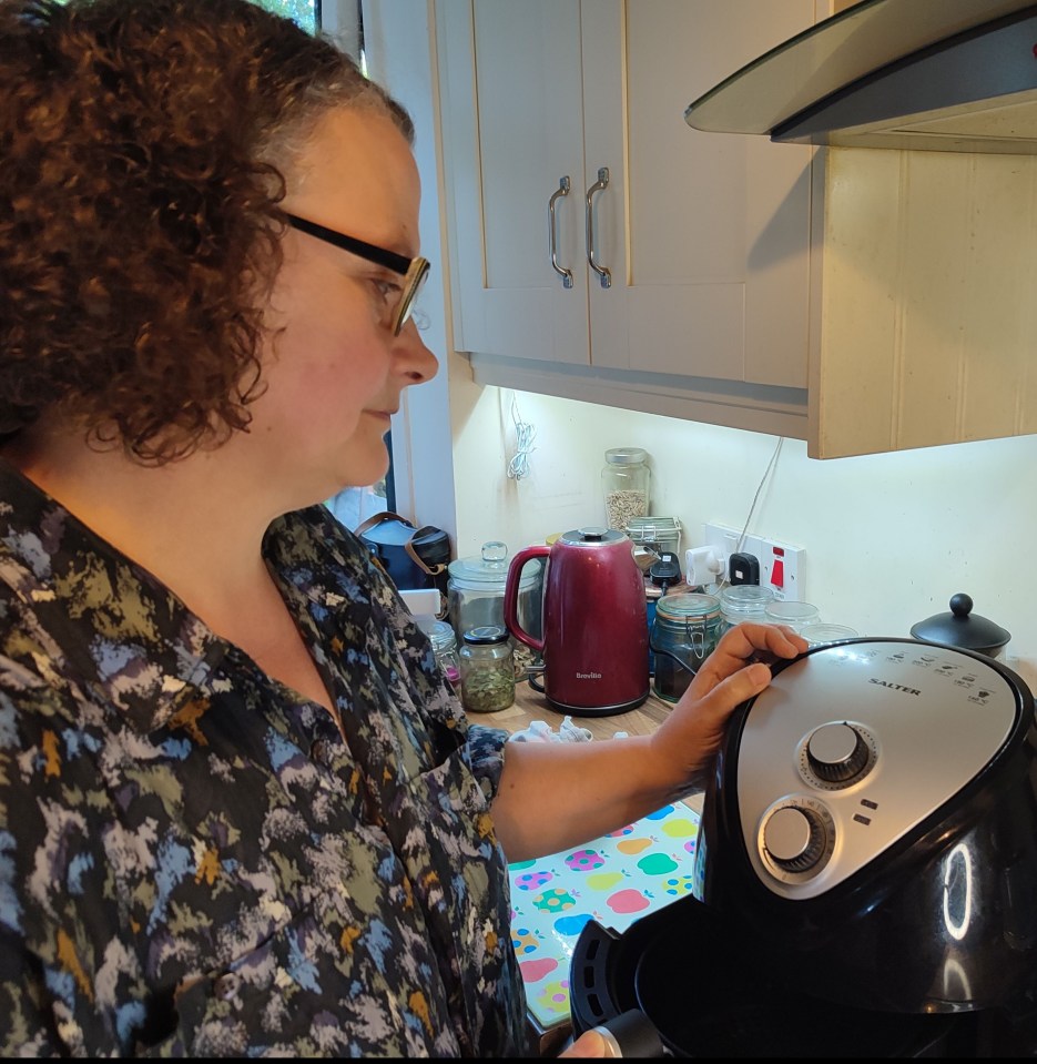 Tess says using the air fryer is much cheaper than the oven