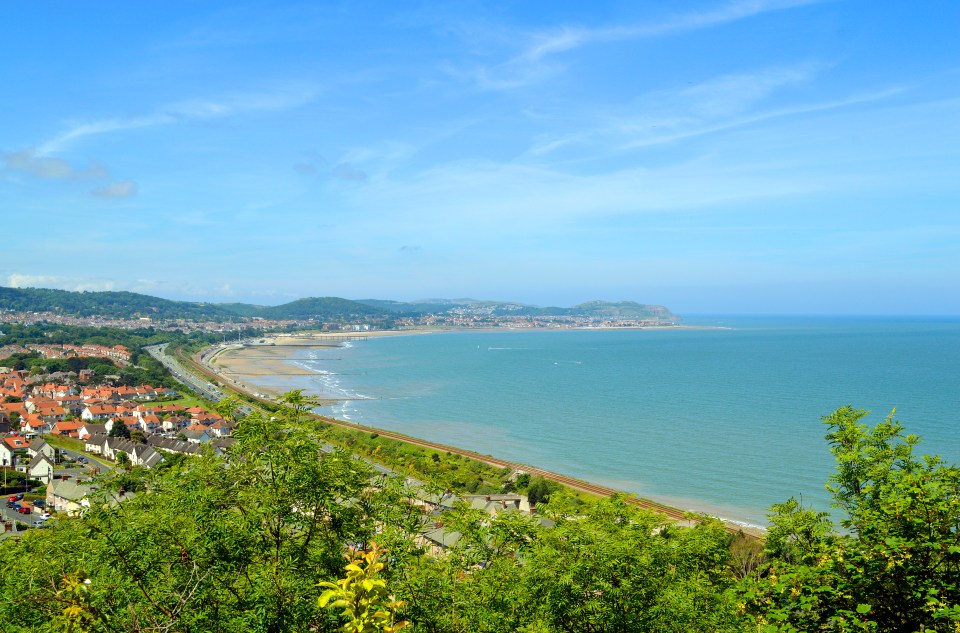 The picturesque Colwyn Bay in North Wales offers stunning views