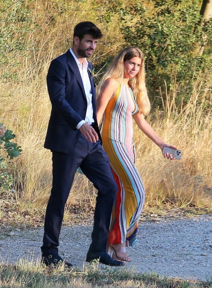 Clara dyed her hair blonde quite quickly after she met Pique