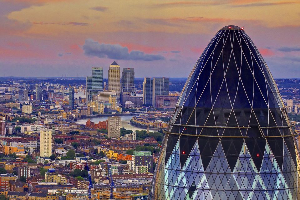 Standing at 180metres tall and with nearly 7500 window panes, the iconic building is a big cleaning project