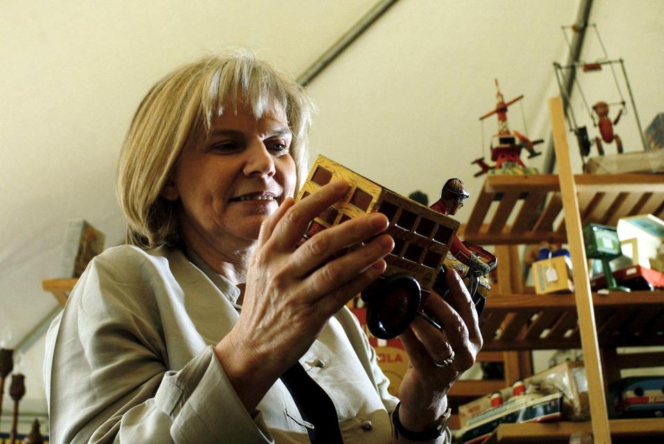 Judith's career in antiques spanned more than 30 years and over 100 books