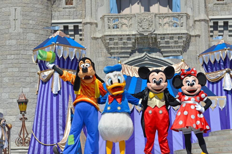 Disney lovers booking a holiday to the Florida theme park can get up to $2,100 (£1,687) free spending money, a free Memory Maker and 14-day park tickets for the price of 7