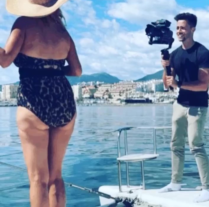 Jasmine was praised for sharing a snap of her cellulite in a swimsuit last week