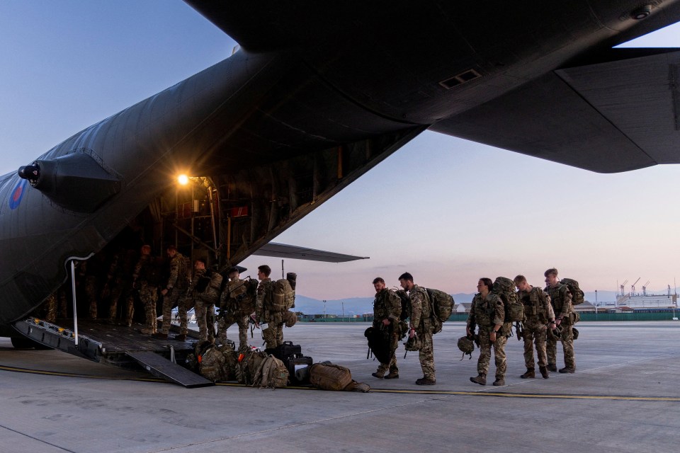 British Forces board the C-130 bound for Sudan to evacuate British embassy diplomats and their families