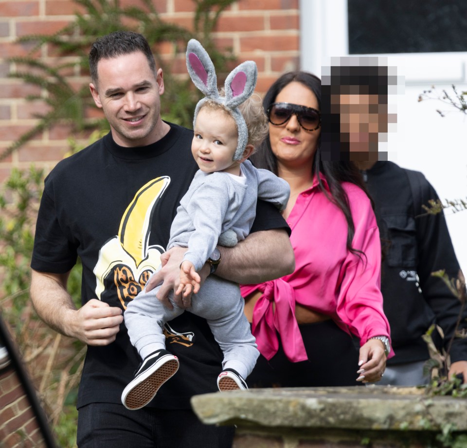 He was seen leaving home with Michelle, her son Valentino and baby Apollo