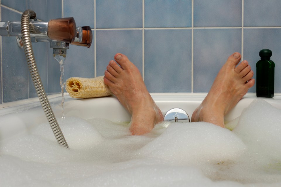 The ideal temperature for a relaxing money-saving soak has been revealed