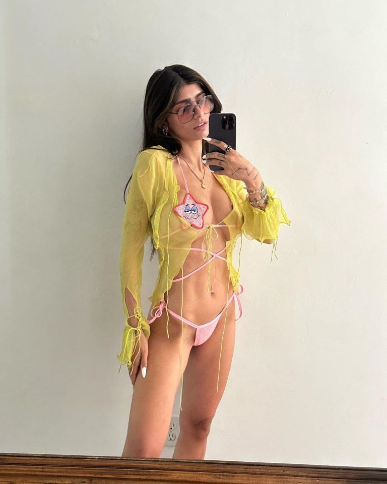 Mia Khalifa marked the annual celebration of the cannabis plant by revealing her smoking spots