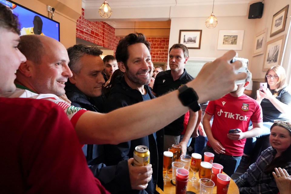 Hollywood star Paul Rudd turned up for Wrexham’s crunch game against Boreham Wood