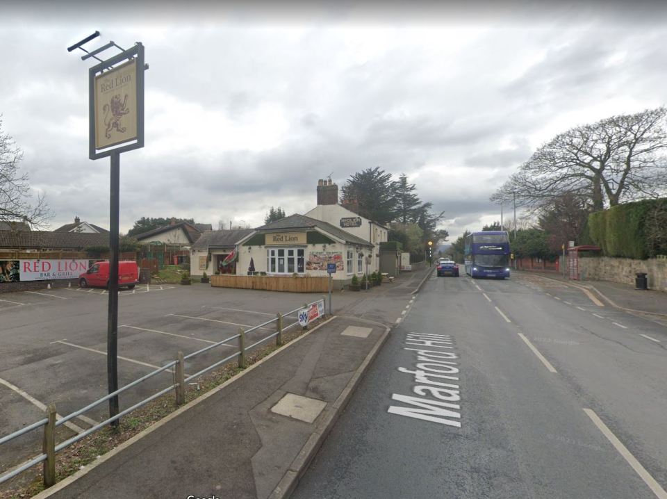 The red lion pub in Marford, Wales