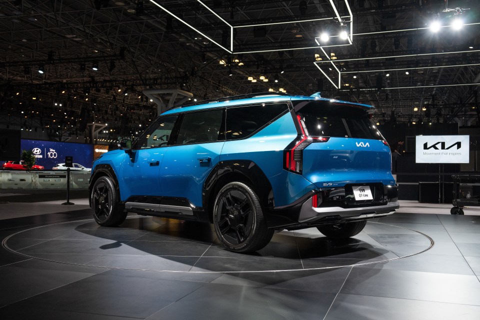 EV9 is a classy, tech-rich, rapid-charging electric SUV