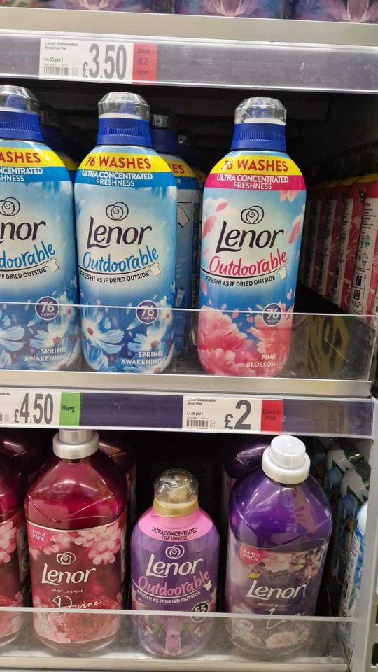 One shopper let fellow group members know Asda were selling Lenor Outdoorable fabric conditioner for £2