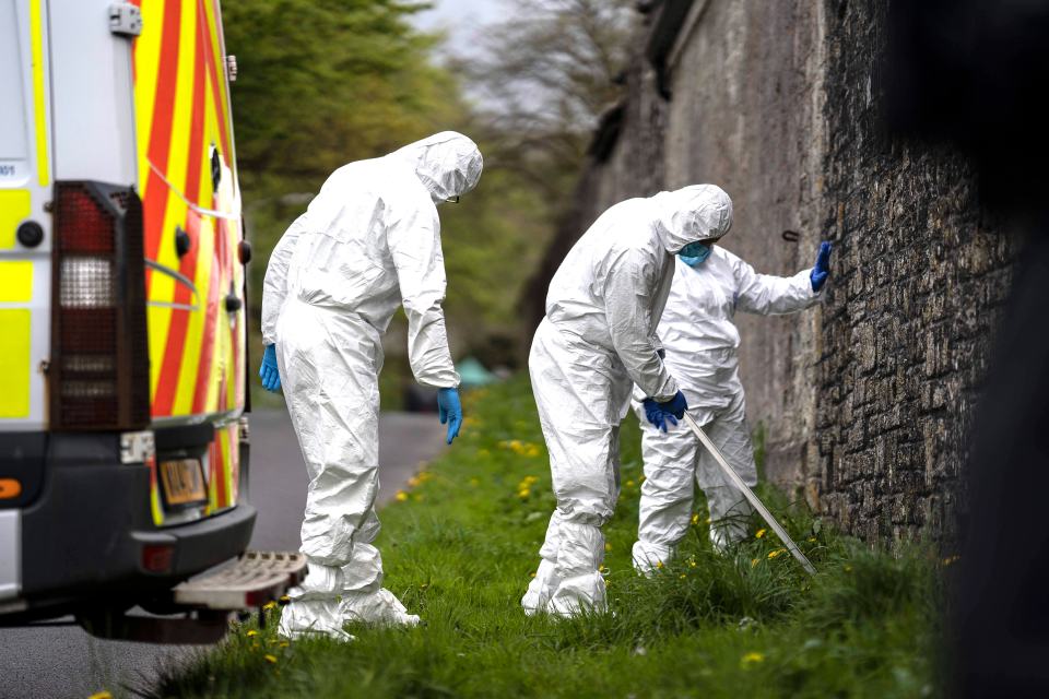 Forensics at the scene of a murder and stabbings