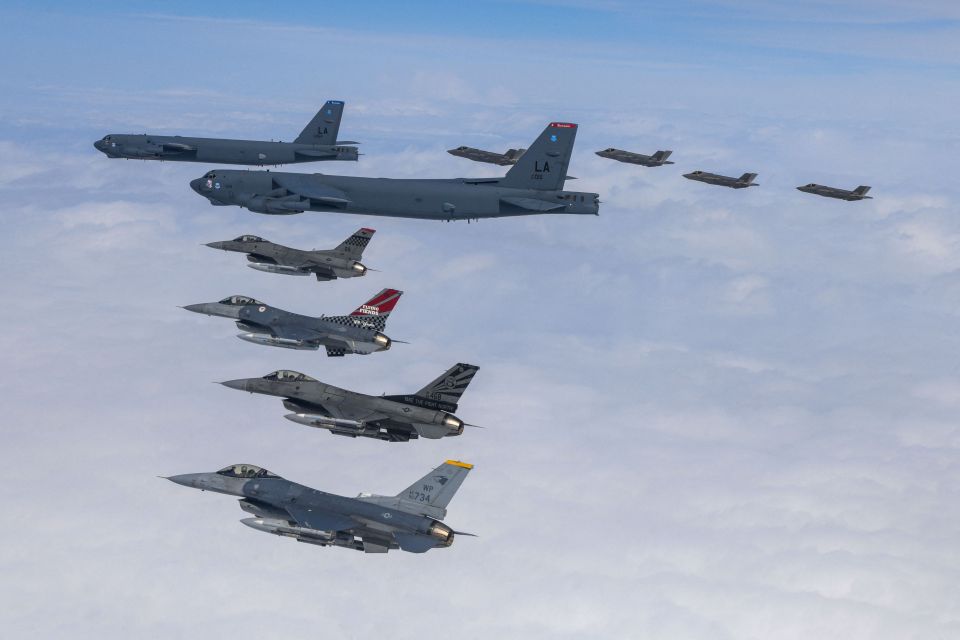 The US and South Korean B-52 bombers flew close to the North Korea peninsula