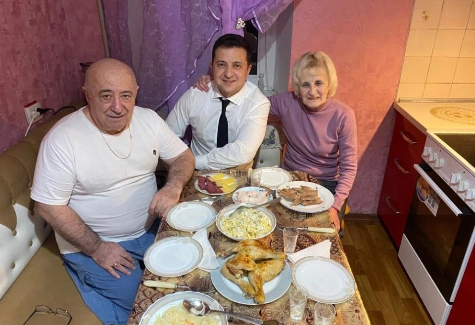 Ukrainian President Zelensky with his parents Oleksandr and Rimma