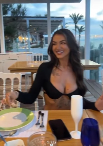 Abigail Rawlings giggled at dinner