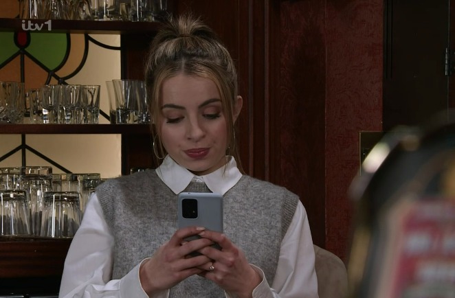 Daisy had been texting Ryan pretending to be Crystal