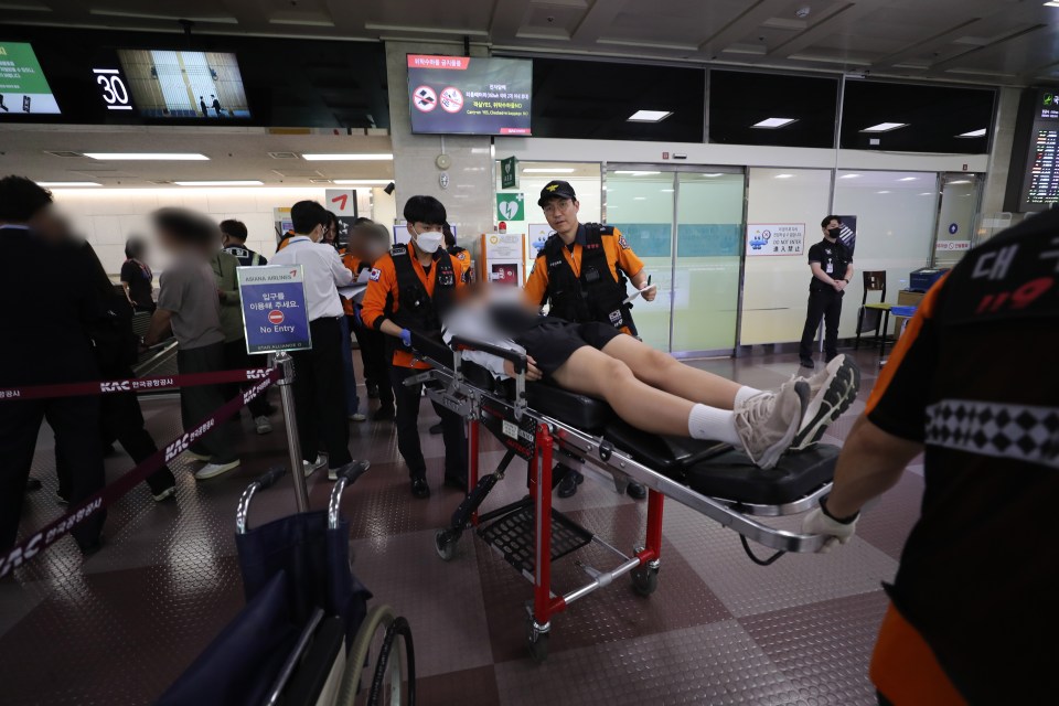 The injured included a number of schoolchildren from the South Korean island of Jeju