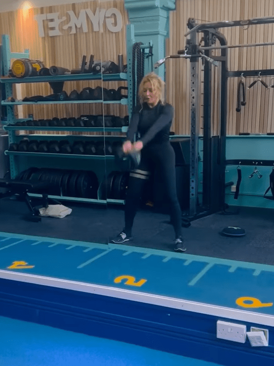 Carol was seen working out in tight-fitting black work out gear