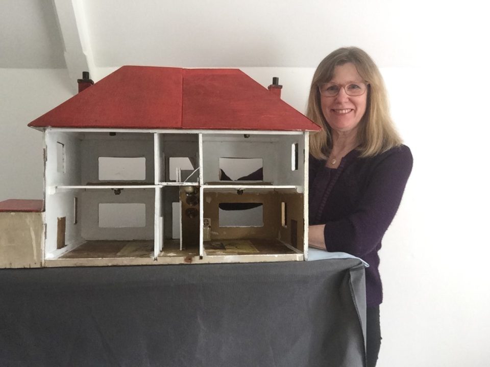 Wendy bought a doll house for £40 but discovered it could be worth thousands of pounds