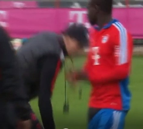 Thomas Tuchel surprised the Bayern ace by pulling down his shorts