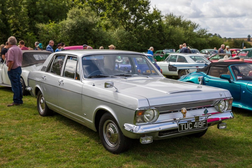 WAXY2K Ford Zephyr, 1968, Reg No: TUC 419F, at the Camerton Classic Car Show 11-08-2019