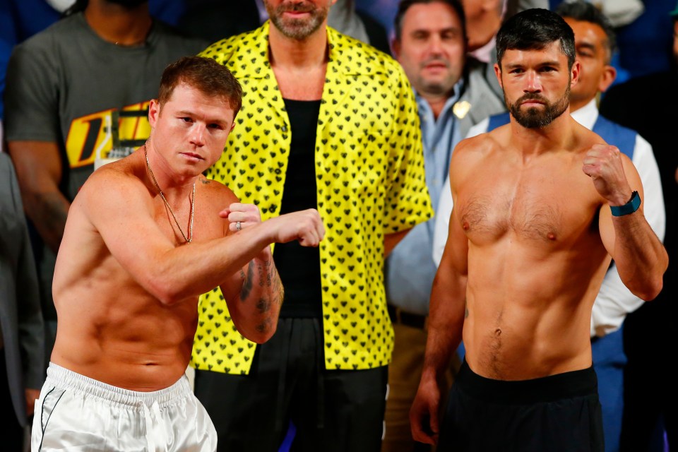 Canelo Alvarez (left) takes on John Ryder in Guadalajara on Saturday night