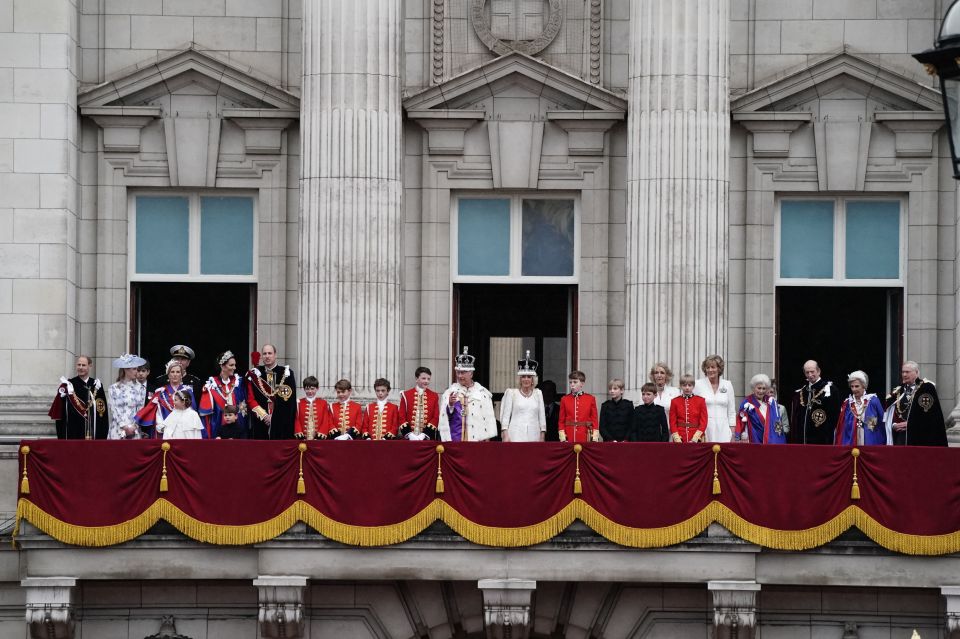 The crowds went wild as the royals came outside