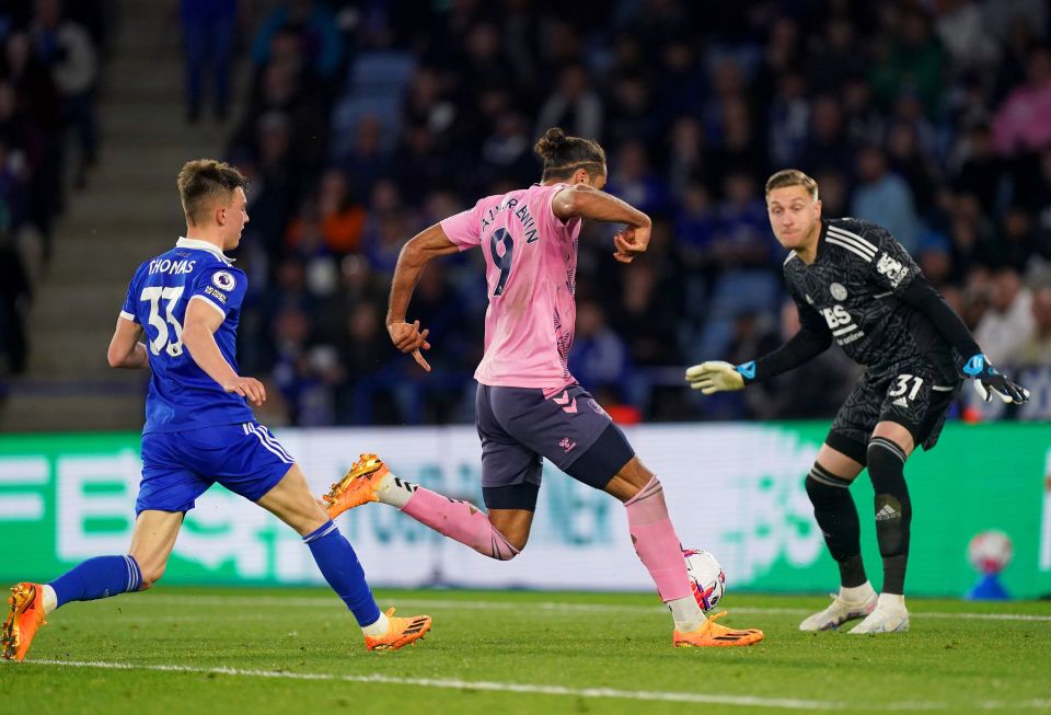 The ball came across to the Toffees striker