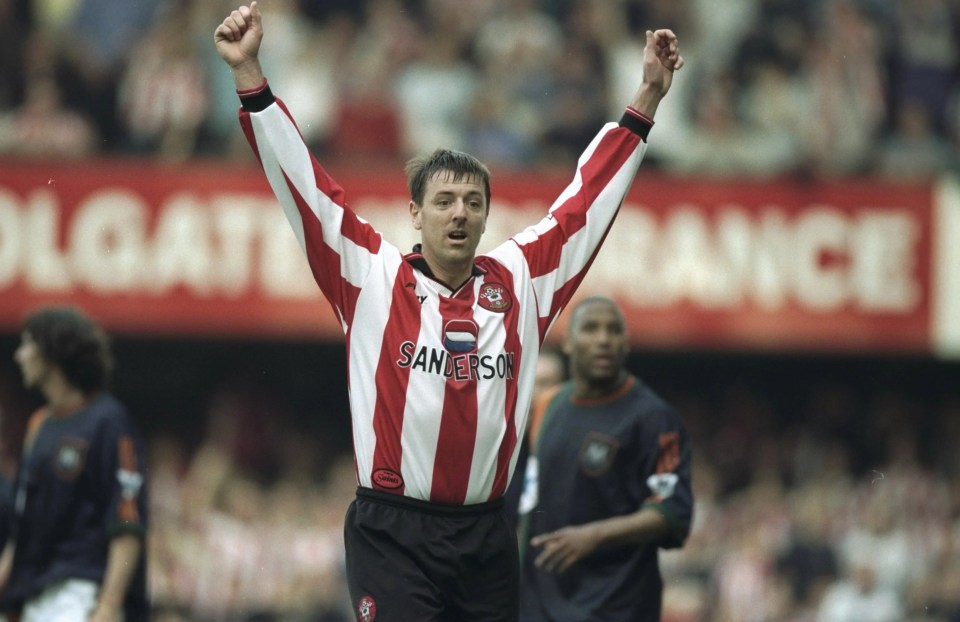 Matt Le Tissier holds the record with 19 non-penalty goals in one season from midfield