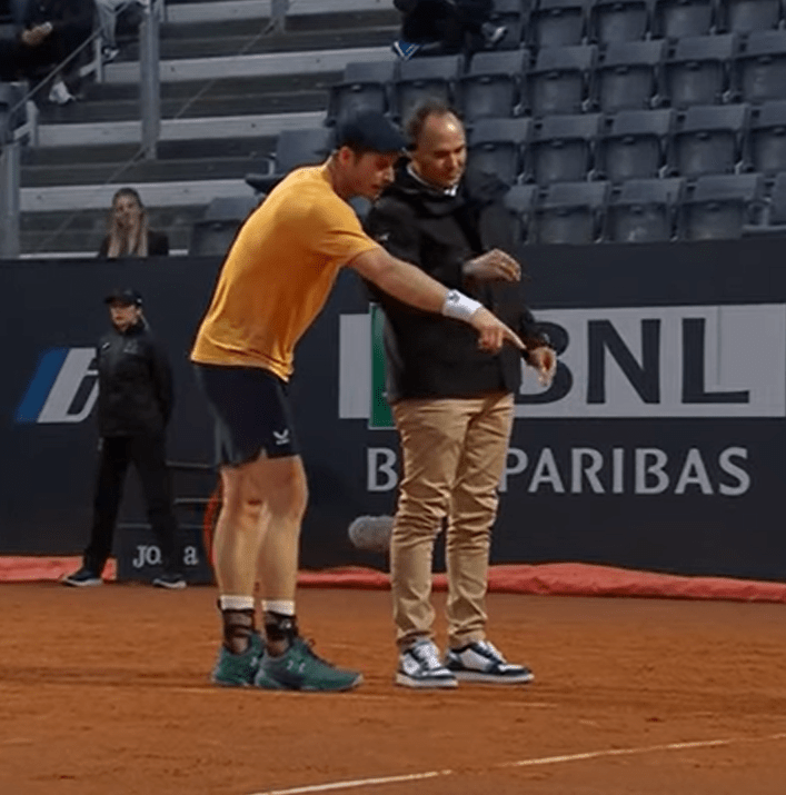 Lahyani came down from his chair to inspect the court