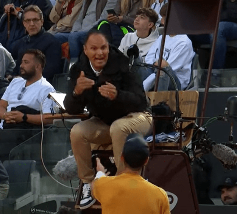 Murray even followed Lahyani back to his umpire's chair as the two continued to argue