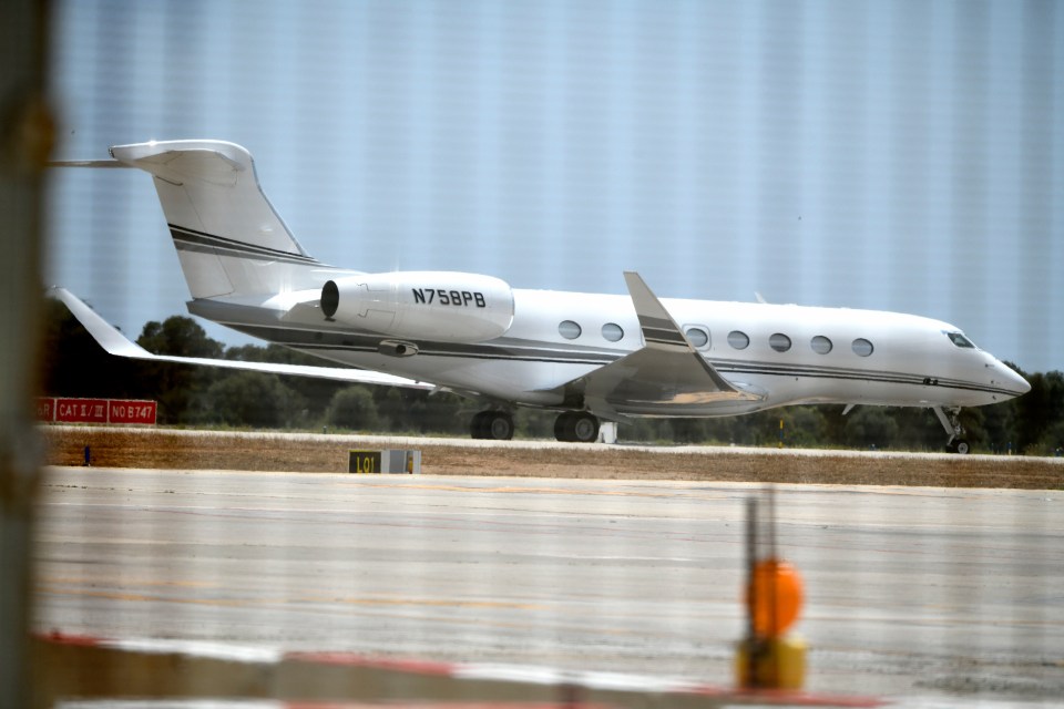 The pair transferred from their jet to a helicopter which took them to the Koru’s support vessel