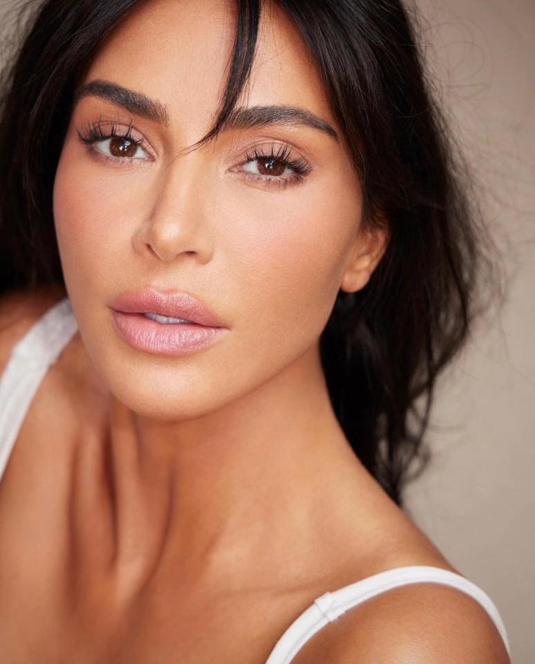 Kim Kardashian looking youthful without waterline eyeliner