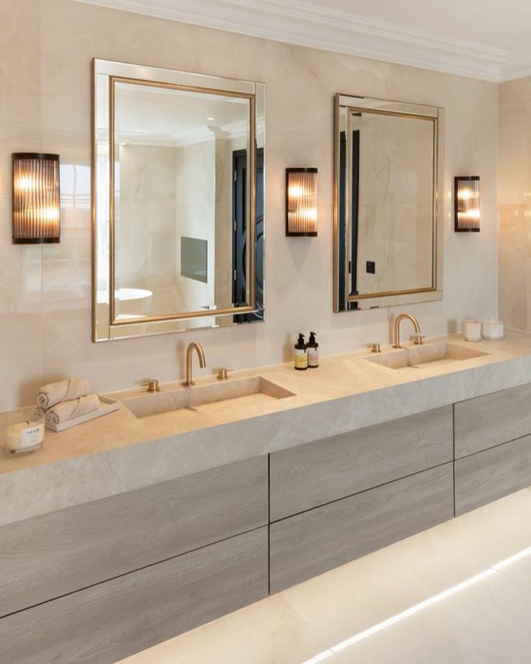 Mark Wright and Michelle Wright proudly showed off their amazing bathroom