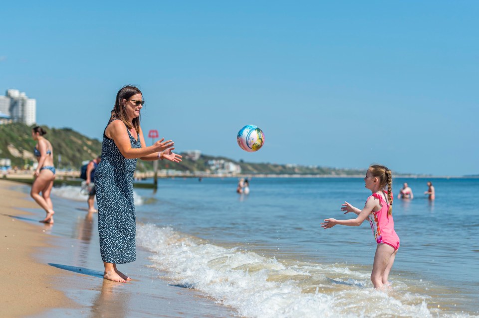 Parts of London are expected to reach 20-21C on Sunday