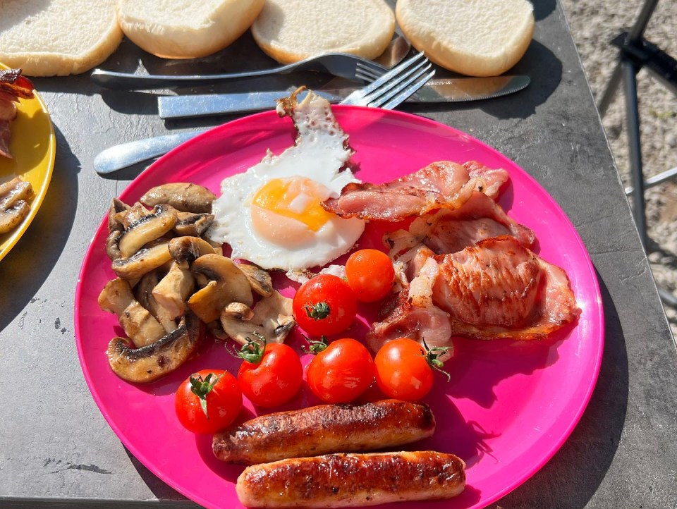 They enjoyed large breakfasts with sausages, tomatoes and eggs