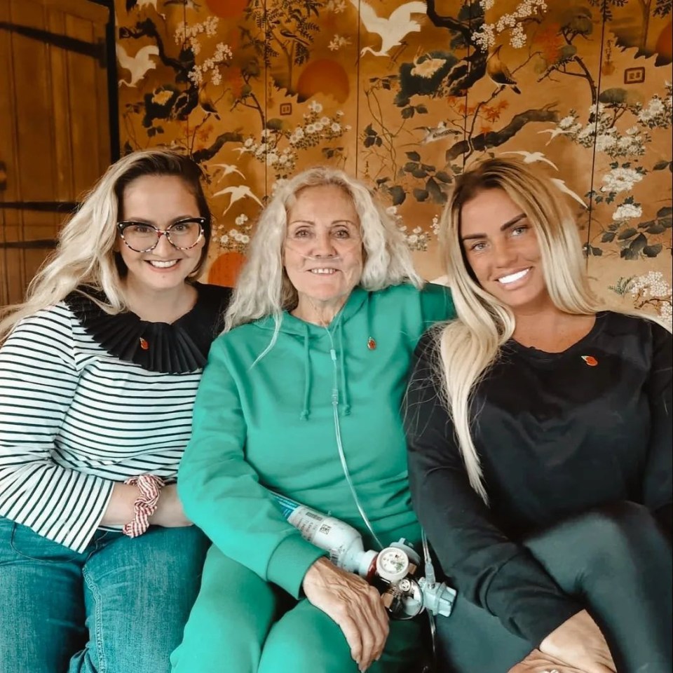 Katie, pictured with Sophie and her mum, promised 'gossip, truth, and a laugh' from her podcast