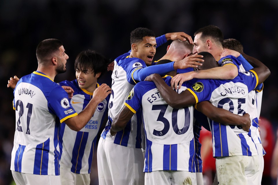 Brighton beat Man Utd with a late penalty