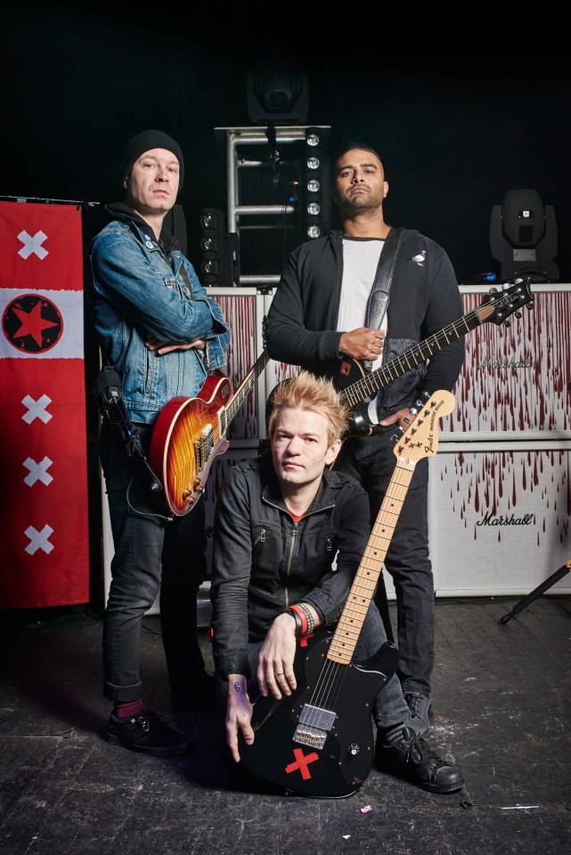 Sum 41 are breaking up